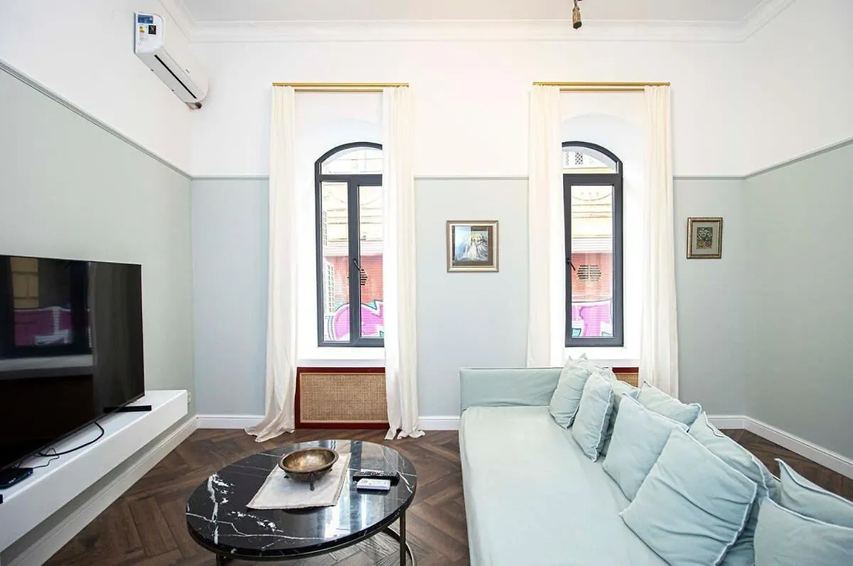 Chic 1Br Sololaki Center Retreat - By Wehost Διαμέρισμα Τυφλίδα
