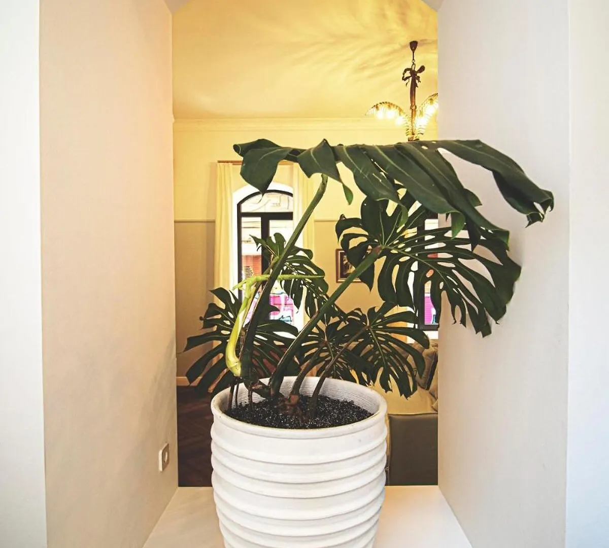 Chic 1Br Sololaki Center Retreat - By Wehost Διαμέρισμα Τυφλίδα