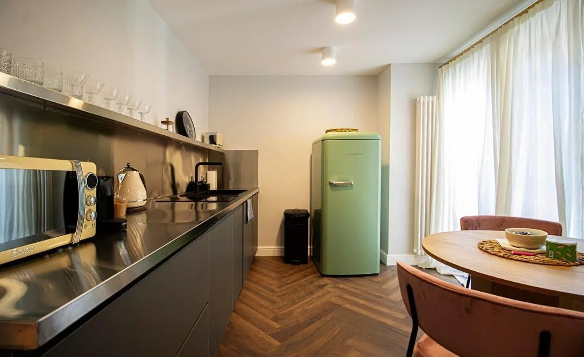 Chic 1Br Sololaki Center Retreat - By Wehost Διαμέρισμα Τυφλίδα
