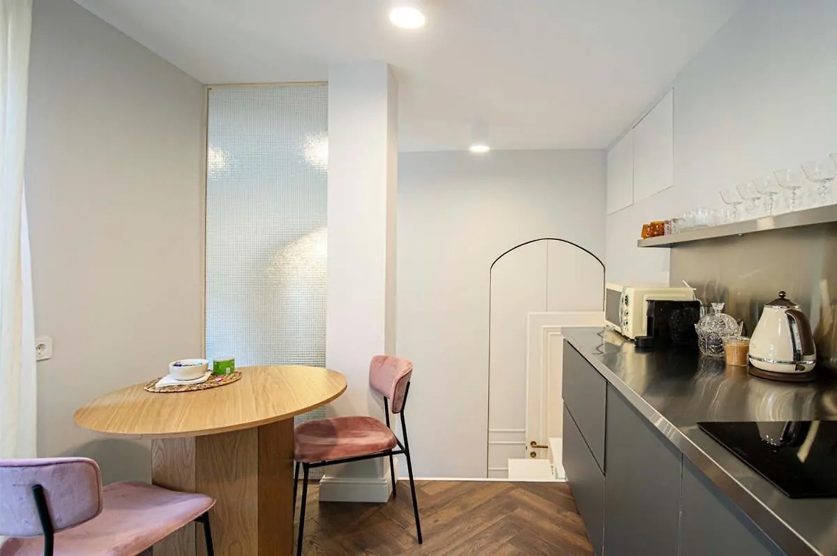 Chic 1Br Sololaki Center Retreat - By Wehost Διαμέρισμα Τυφλίδα
