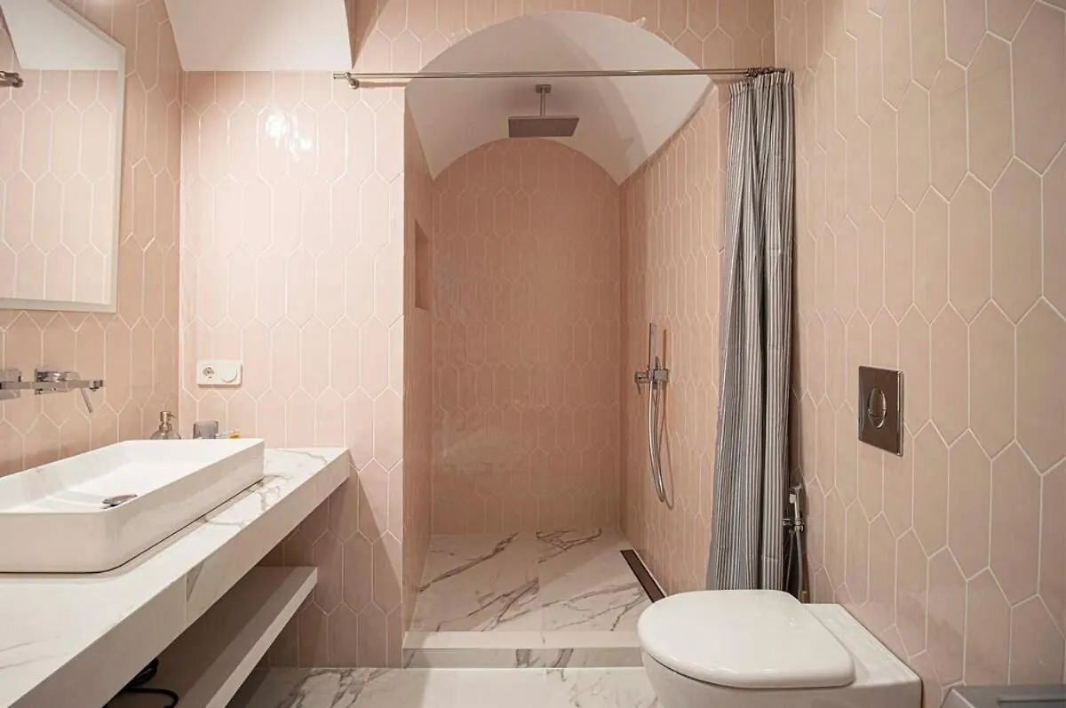 Chic 1Br Sololaki Center Retreat - By Wehost Διαμέρισμα Τυφλίδα 0*,  Γεωργία