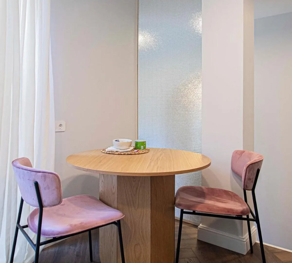 Chic 1Br Sololaki Center Retreat - By Wehost Διαμέρισμα Τυφλίδα 0*,  Γεωργία