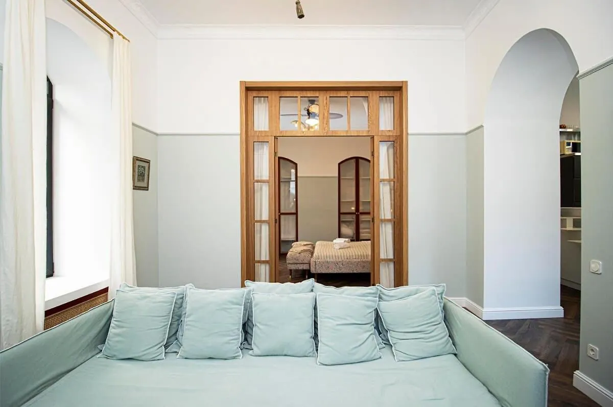 Chic 1Br Sololaki Center Retreat - By Wehost Διαμέρισμα Τυφλίδα