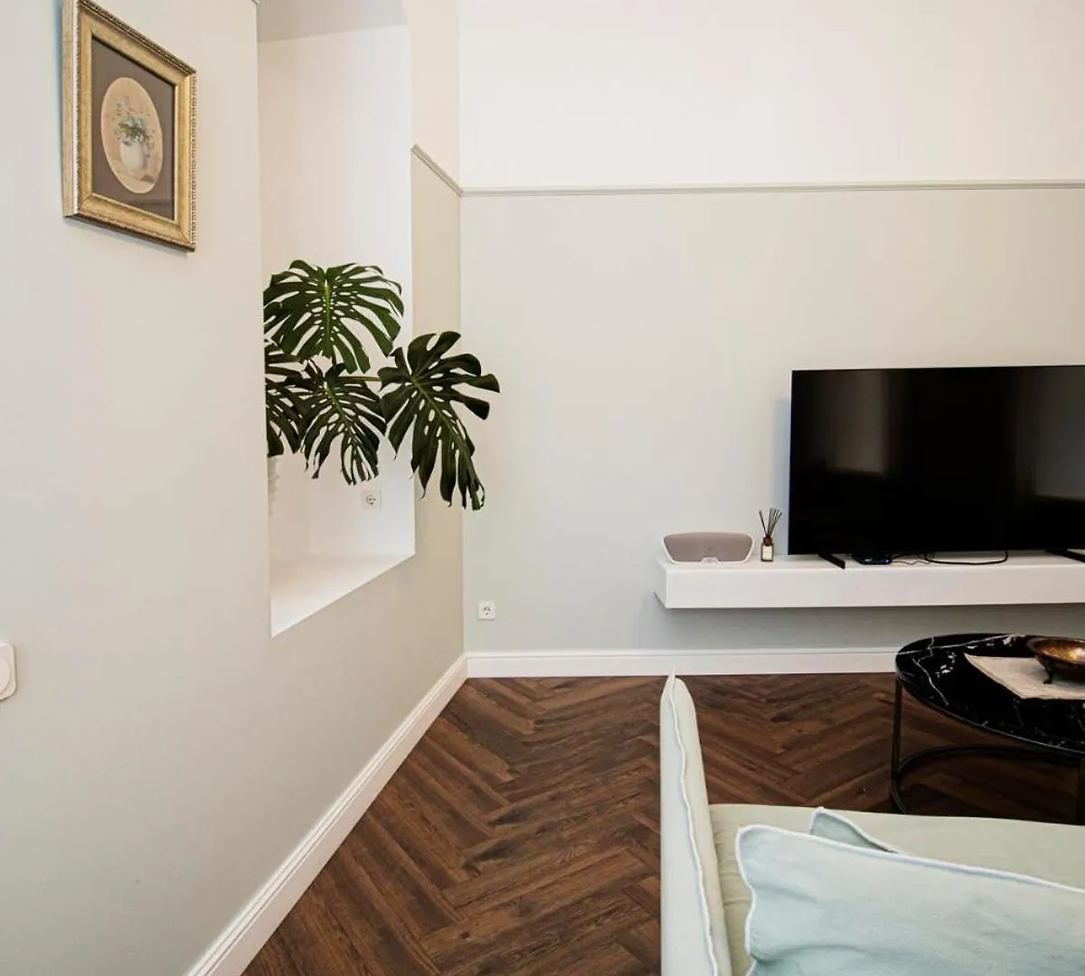Chic 1Br Sololaki Center Retreat - By Wehost Διαμέρισμα Τυφλίδα